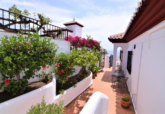 Casa en Torrox Costa - Ref. 393177