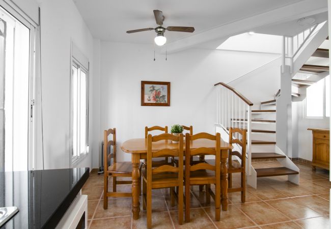 Apartment in Maro - Ref. 585317